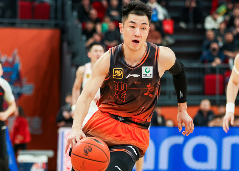 足球u10-8连胜现存最长！山东三外援72分大胜宁波 辛普森31+7+10